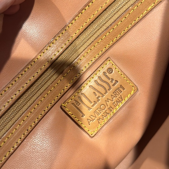 Authentic Alvaro Boston bag - Picture 11 of 12